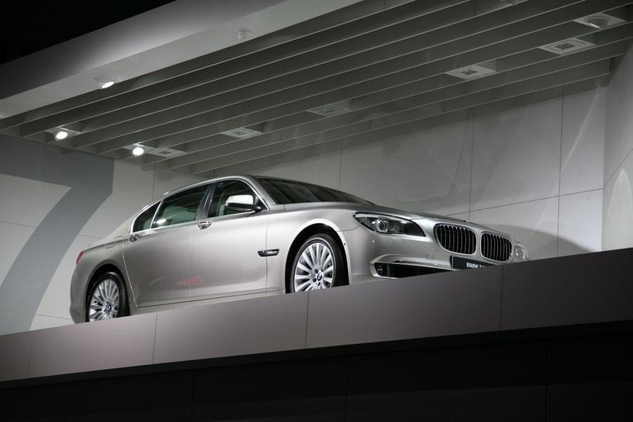  BMW 7-Series 2009 года  (фото 126 из 167)